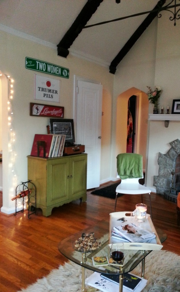 My Eclectic Living Room #apartmentliving miaprimacasa.com